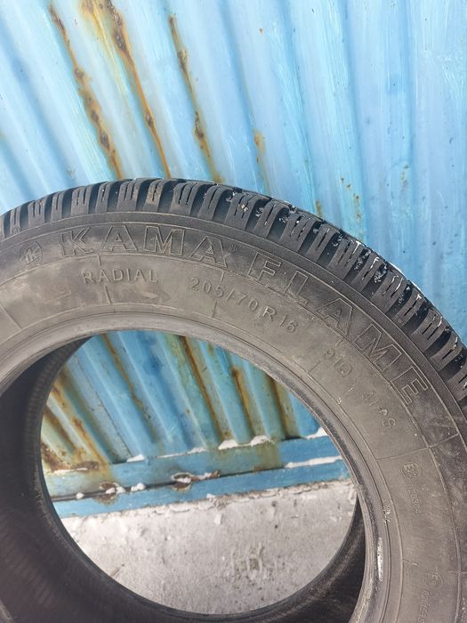 Резина на Ниву всесезонка