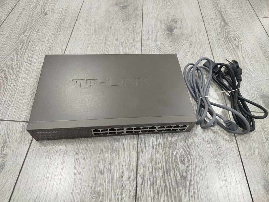 TP-LINK TL-SF1024D 24 talik swich sotiladi