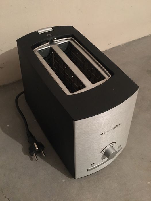 Тостер Electrolux
