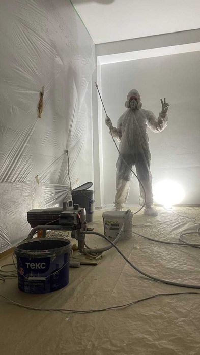 Покраска стен и потолков