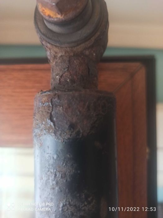 Амортисьор за Мерцедес Е-класа.