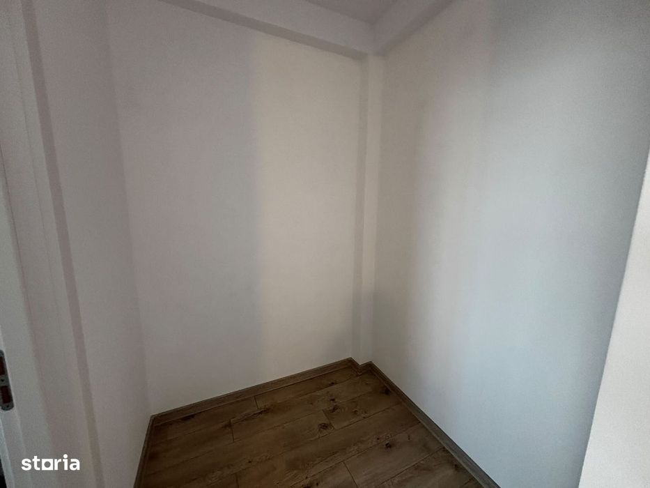 Casă cu 3 camere, curte  Berceni
