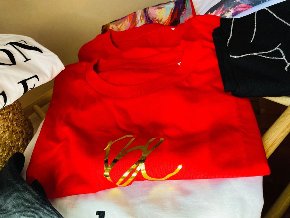 Разпродажба на нови тениски