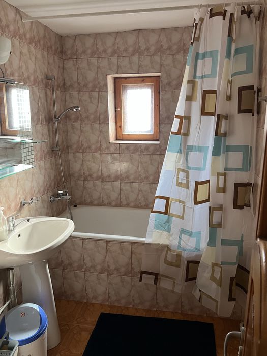 Inchiriez apartament 2 camere zona cartier