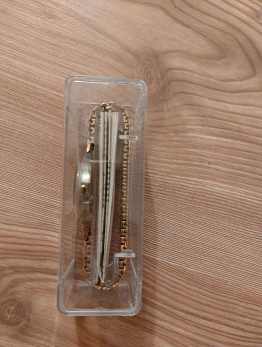 Ceas Swatch modelul Golden Days 1990 (Nou, sigilat la cutie)