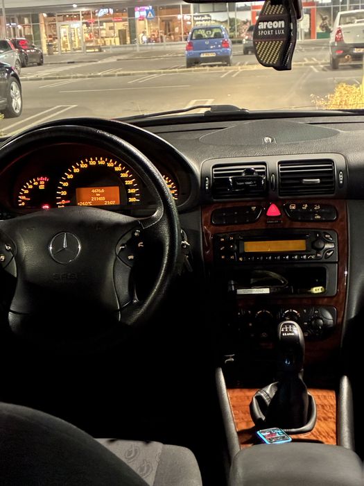 MERCEDES-BENZ E-Class 2001 — imagine 4