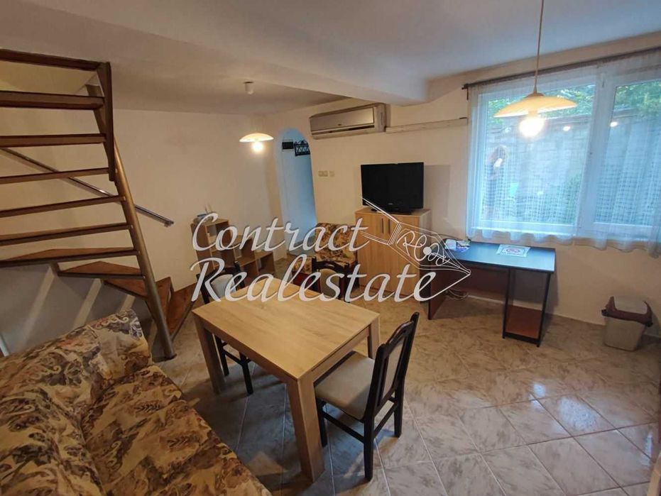 Тристаен Обзаведен Мезонет - Погребите !