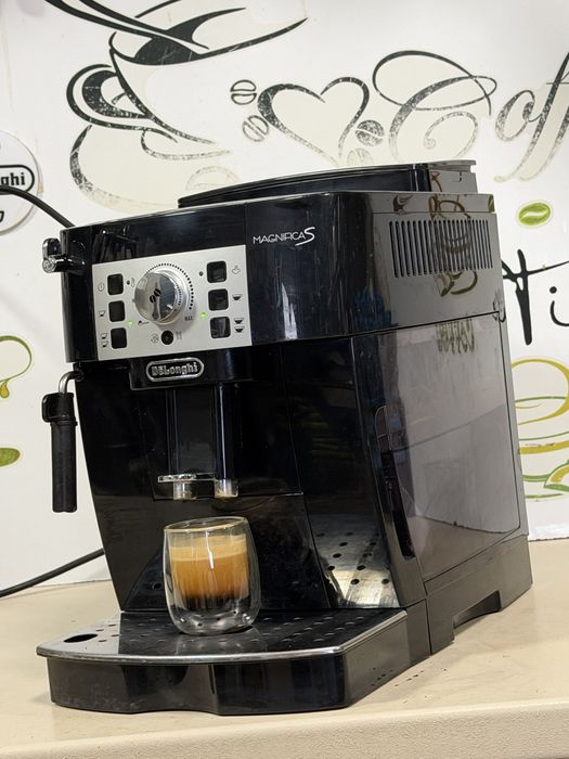 Кафемашина кафе автомат delonghi magnifica S  с гаранция