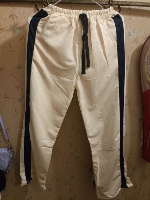 Модный костюм для девочки 10-14 лет