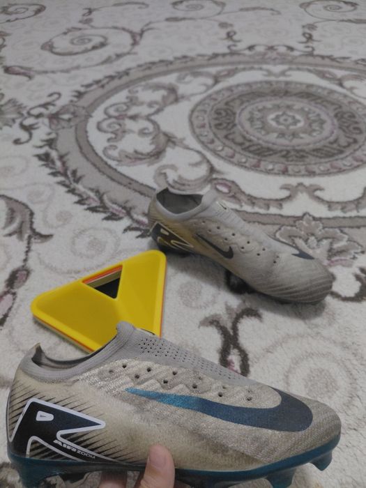 Бутсы+фишки оригинал найк