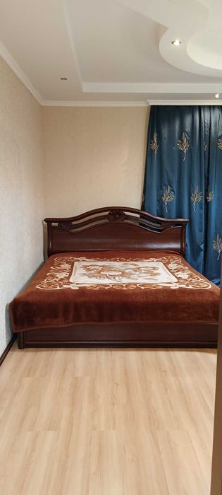 Двухместный спальный диван
