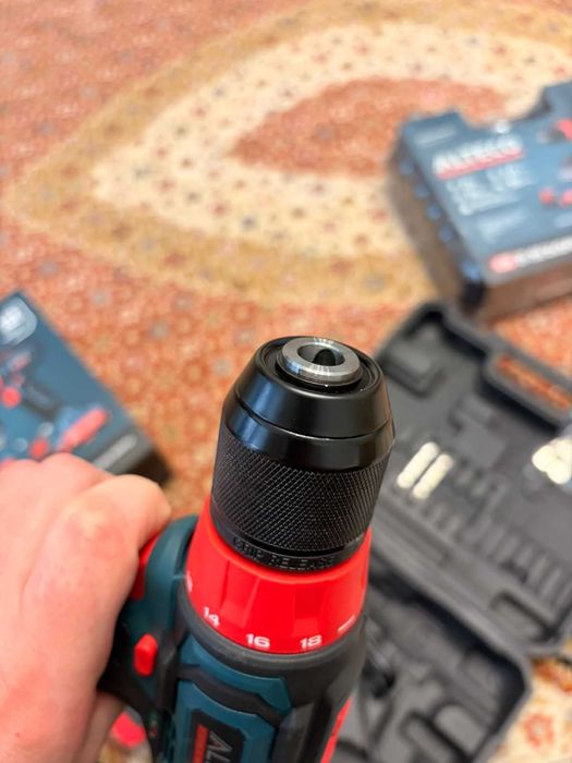 Продам шуруповерт