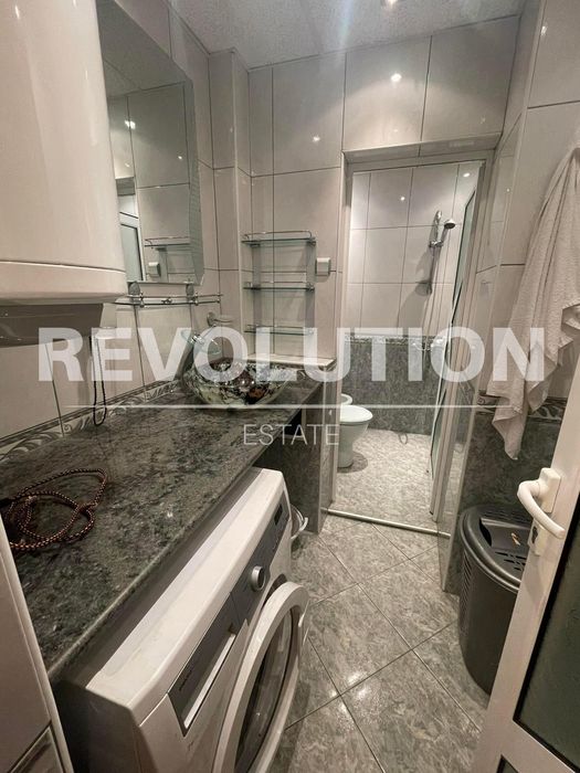 Тристаен апартамент  в гр.Варна, Център!