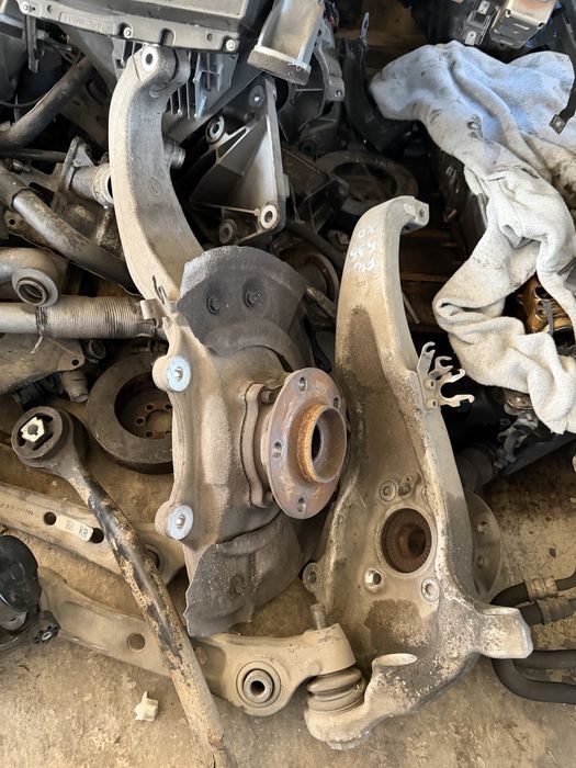 Предни Шенкели с лагери за BMW F10 F11