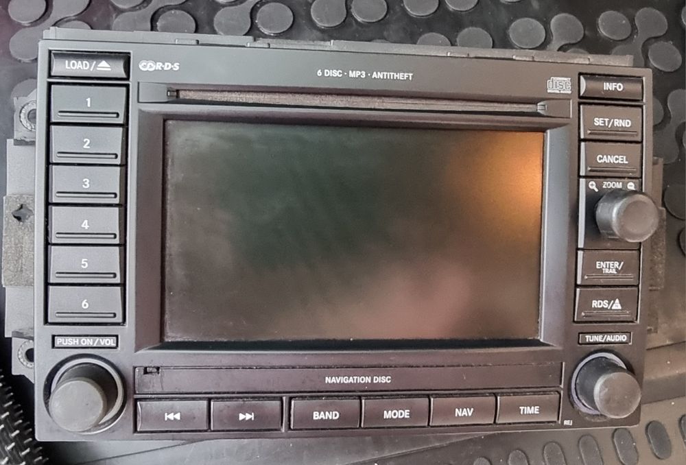 Радио с чейнджър за Гранд чероки