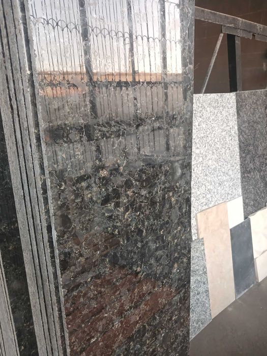 Гранит для цоколья/Ангола/Капуста/Коксарой/Тан бравн/Аш блек/Лабрадор