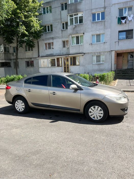 Vând Renault Fluence