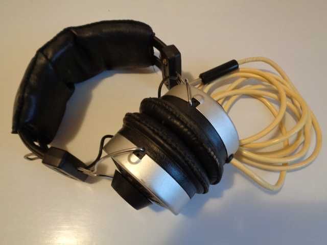 casti stereo LANDER profesionale cu difuzoare 8 ohmi,originale