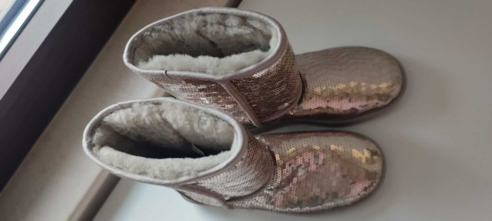 Дамски кожени боти със златни пайети 38 номер