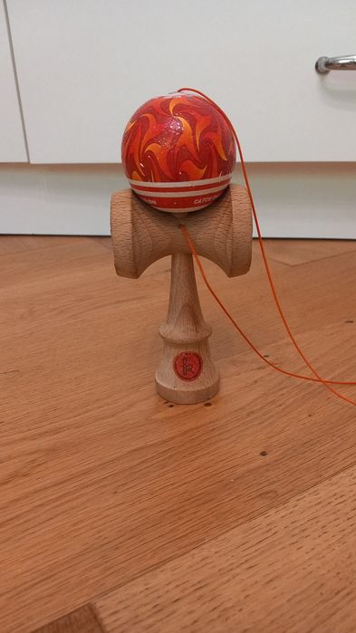 Kendama la licitație