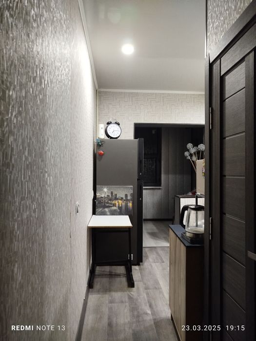 Квартира 2-х комнатная 3 этаж с ремонтом г.Алмалык