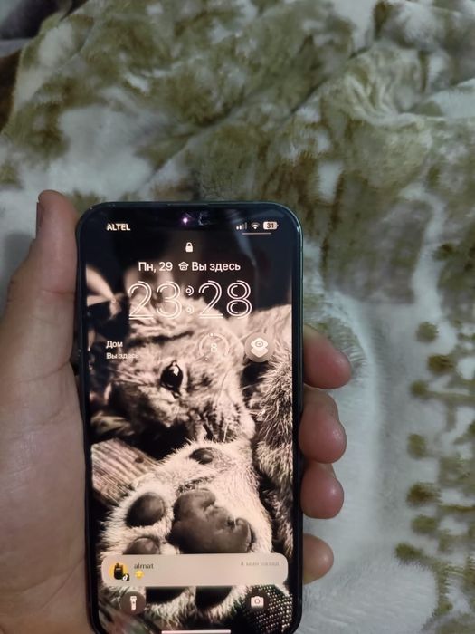 Айфон 13 иделаный