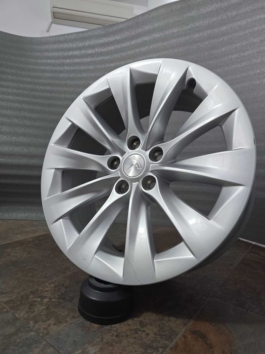 19 цола Tesla 5x120 алуминиеви джанти комплект