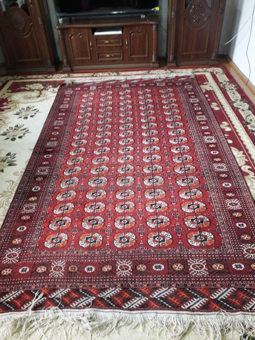 Гилам сотилади .