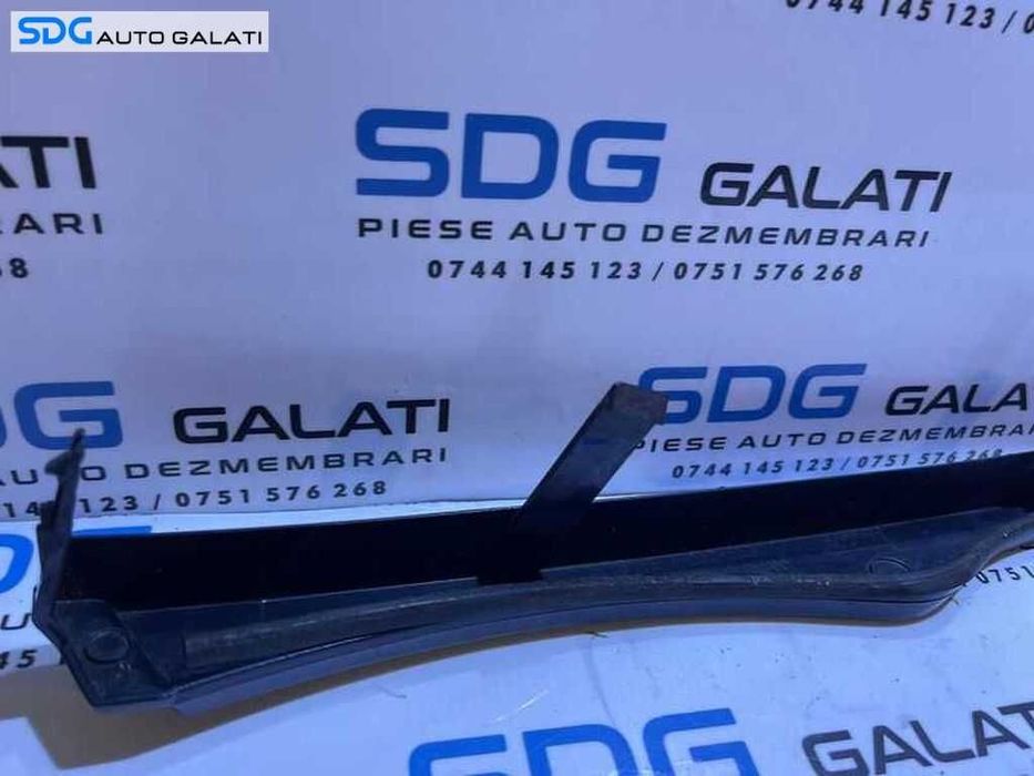 Ornament Grila Bandou Far Stanga BMW E46 2001 - 2006 Cod 7030553