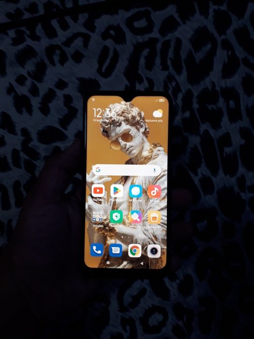 Redmi 8A  64Gb sotiladi