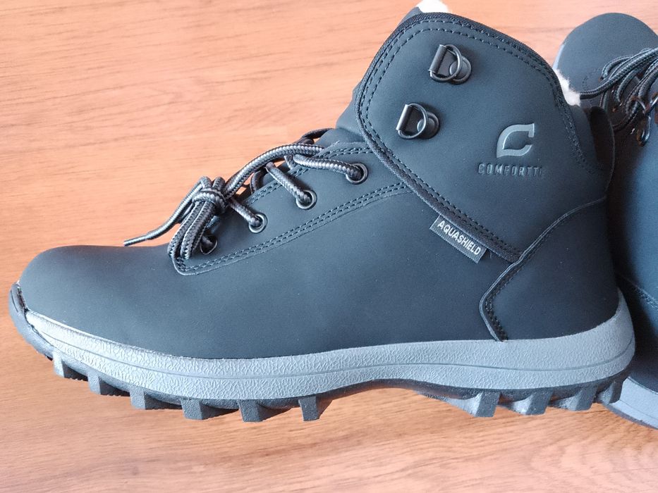 Топли зимни обувки ( нови )