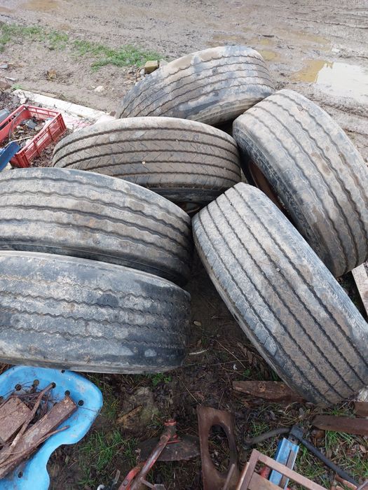 Anvelope semiremorca 385/65/R22,5 cu jante