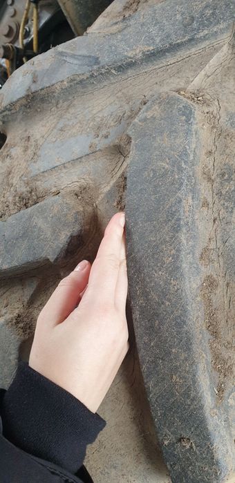 Vand  2 Anvelope 16.9-R38