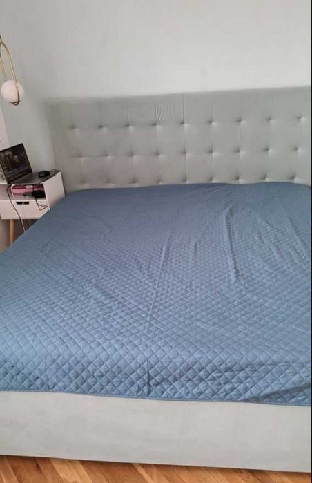 Pat 180 x 200 tapitat, cu somiera rabatabila , depozitare si saltea