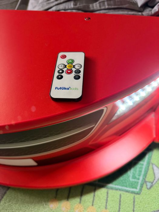 Детско легло Кола с матрак и светлини