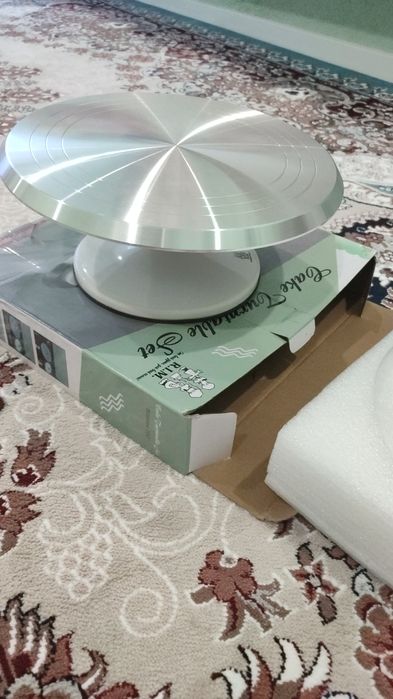 Продам тортница !!!