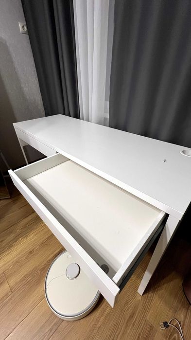 Стол IKEA Микке белый