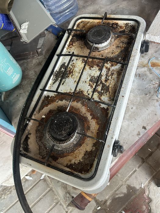 Продам газовую плиту