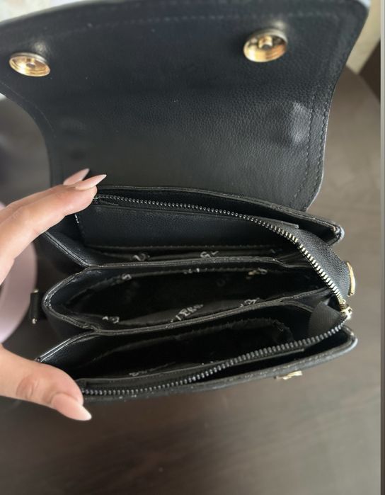 Guess женска малка чанта