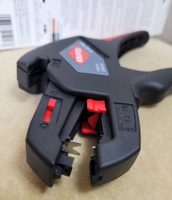 Dezizolator Cabluri Knipex