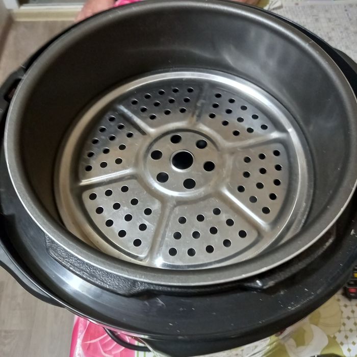 Продам мультиварку,