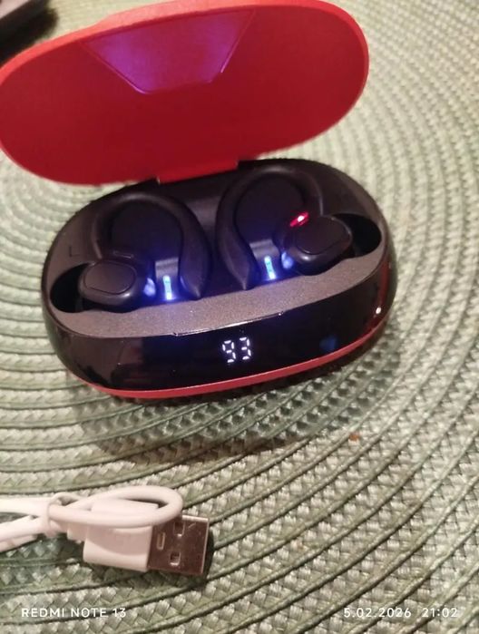 Нови Спортни слушалки, вграден  микрофон, дълъг живот на батерията