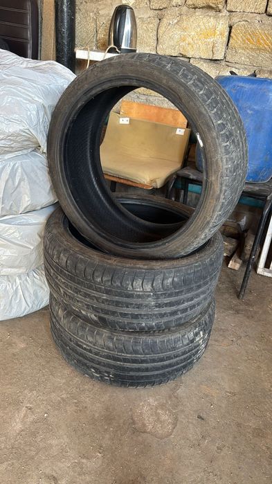 Автомобильные покрышки