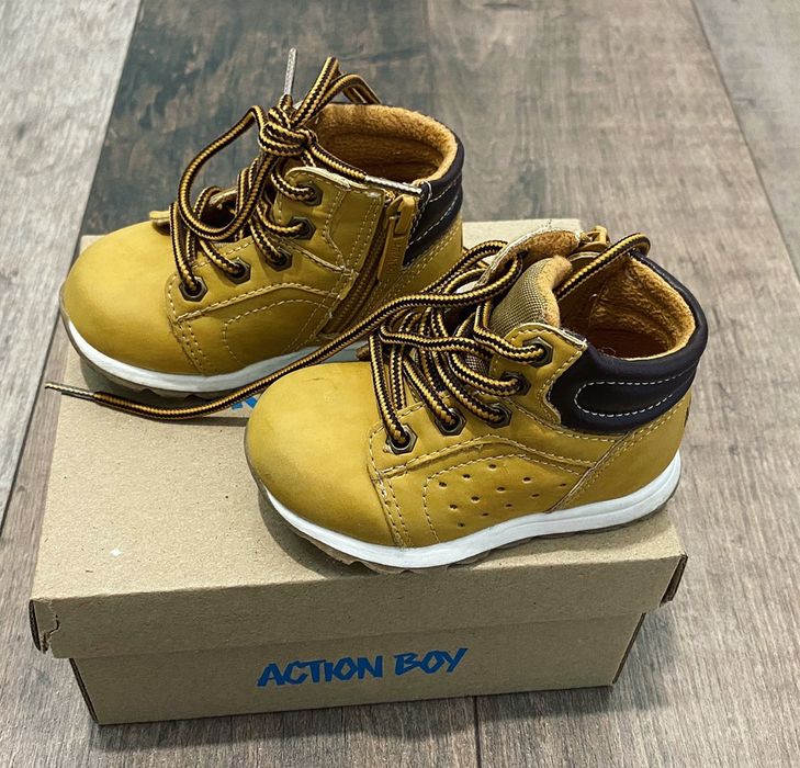 Ghetuțe action boy bebelusi, mărimea 20