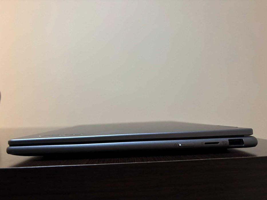 Laptop Lenovo Yoga 7 2-in-1 14AHP9 cu procesor AMD Ryzen™ 7 Windows 11