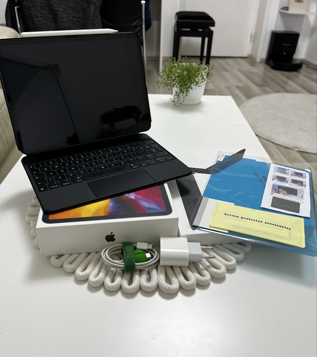 iPad Pro 11” gen 2 (2020) 512 GB Space Gray + accesorii premium