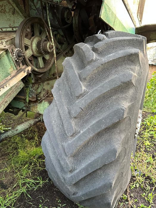 Roți complete 23,1 x R26 si 12,5 x R20 de Combină Sema 110, C14, C12,