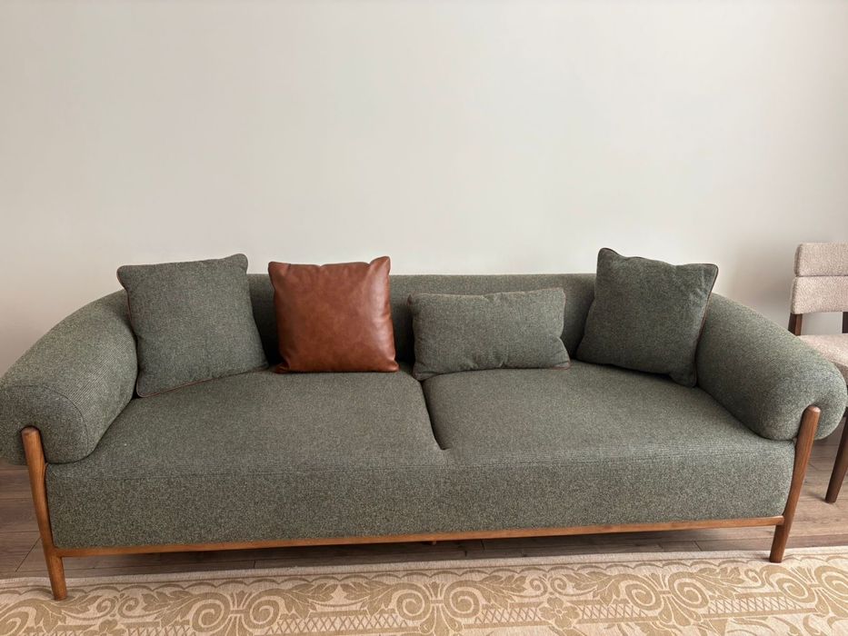 Продам диван в гостиную