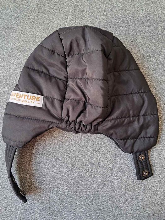 Зимна шапка Reserved 1-3 години.