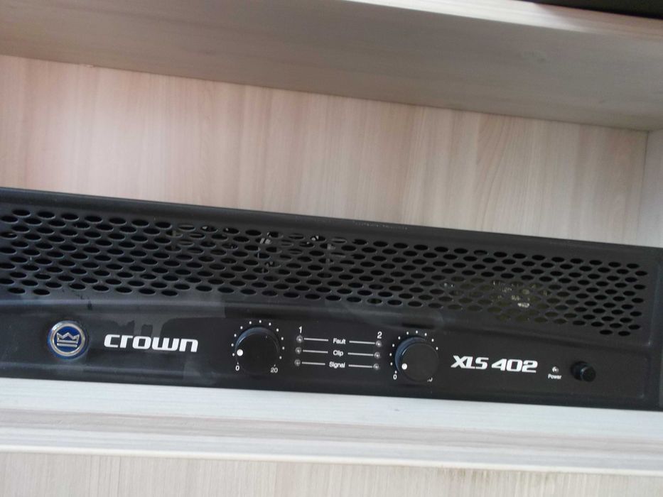 Putere CROWN XLS 402  2x400W Boxe EV ZLX 15 2x400W + Mixer Gemini MM04